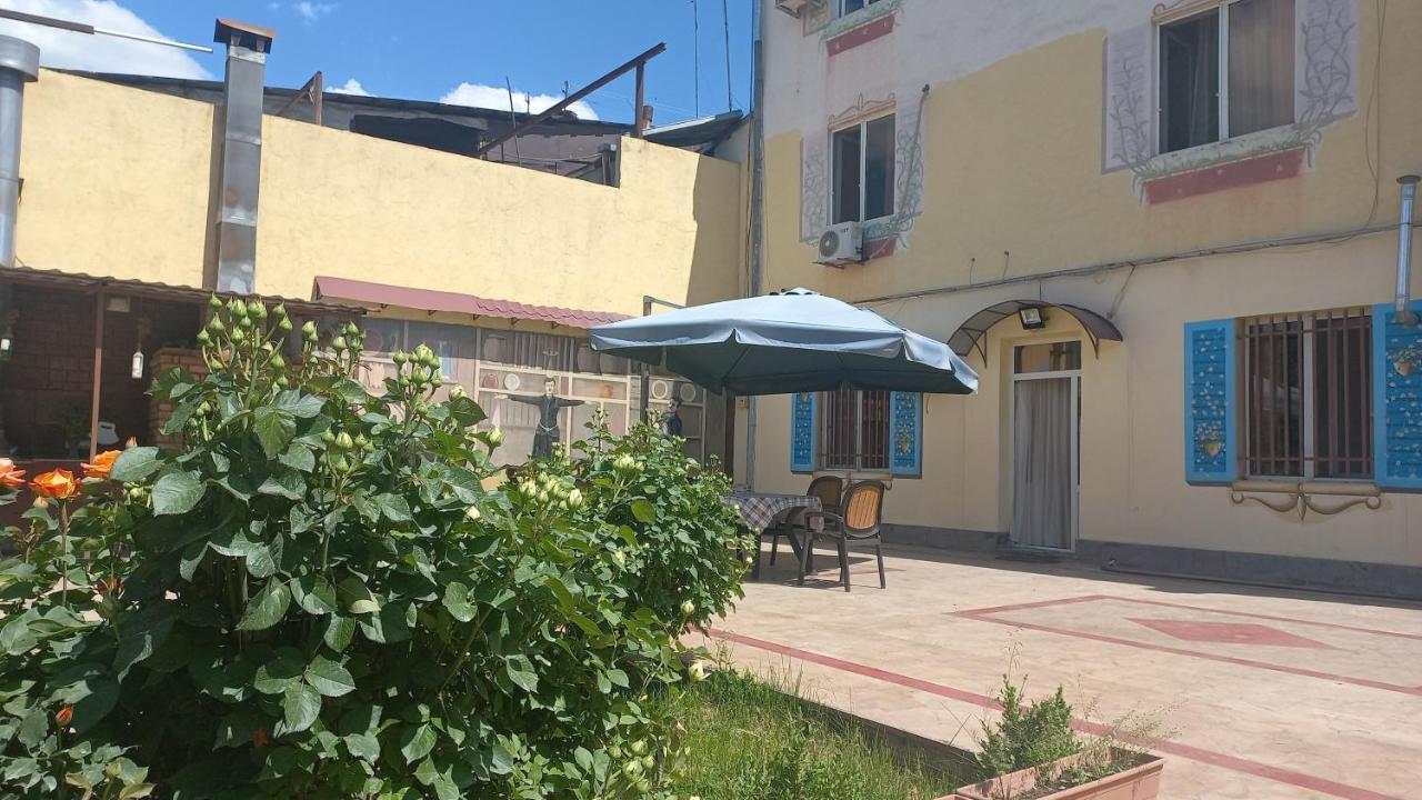 Bonjour Guest House Ереван Екстериор снимка