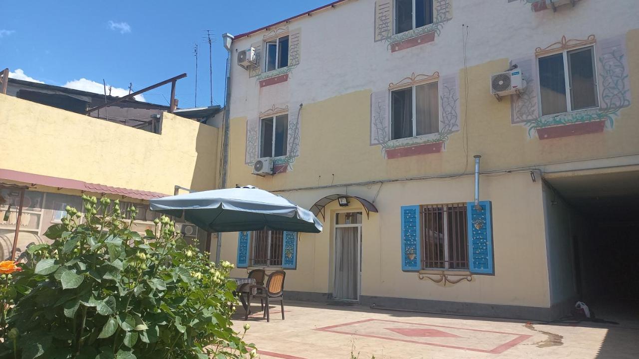 Bonjour Guest House Ереван Екстериор снимка