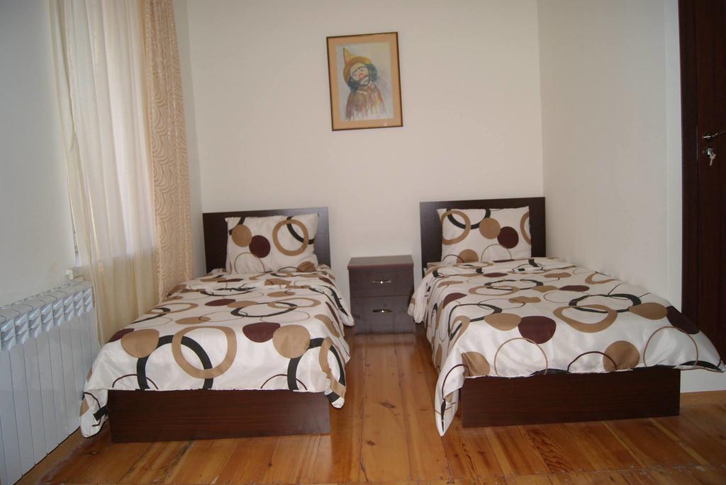 Bonjour Guest House Ереван Екстериор снимка