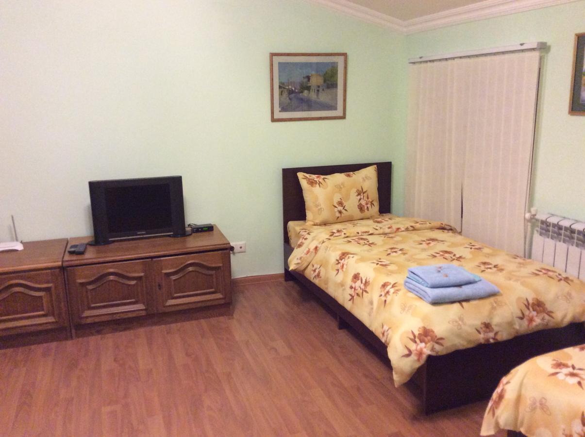 Bonjour Guest House Ереван Екстериор снимка