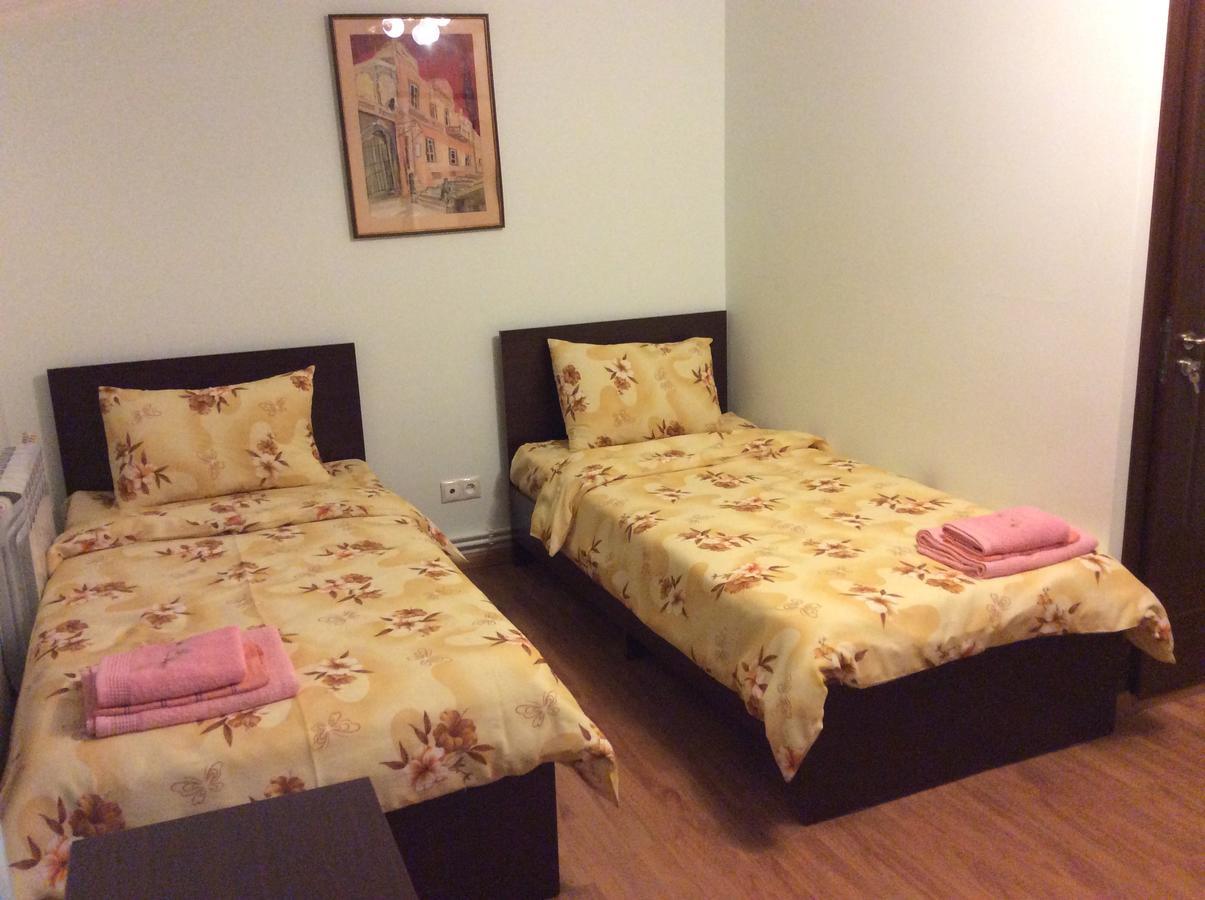 Bonjour Guest House Ереван Екстериор снимка