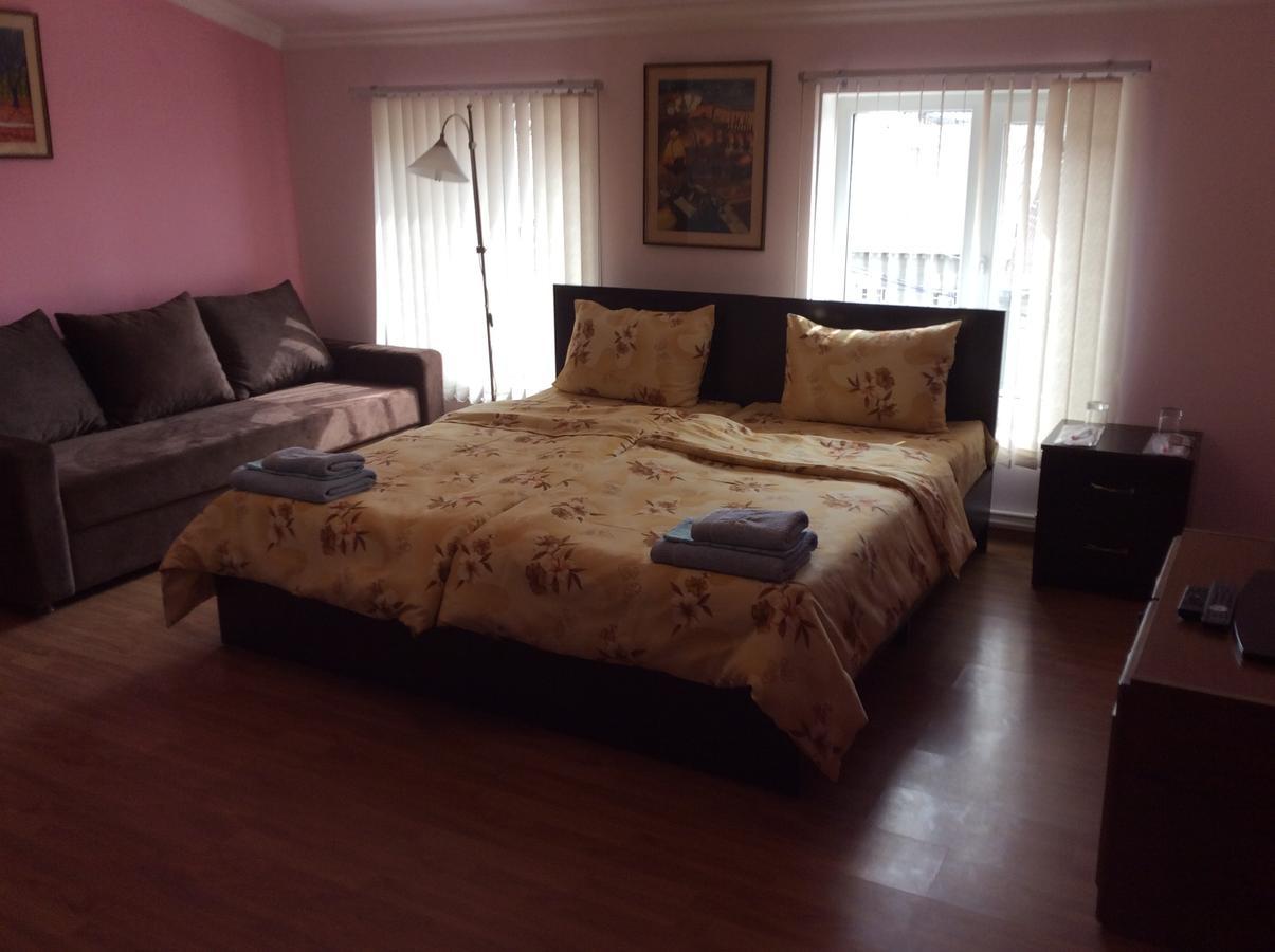 Bonjour Guest House Ереван Екстериор снимка