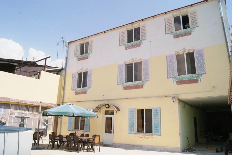 Bonjour Guest House Ереван Екстериор снимка